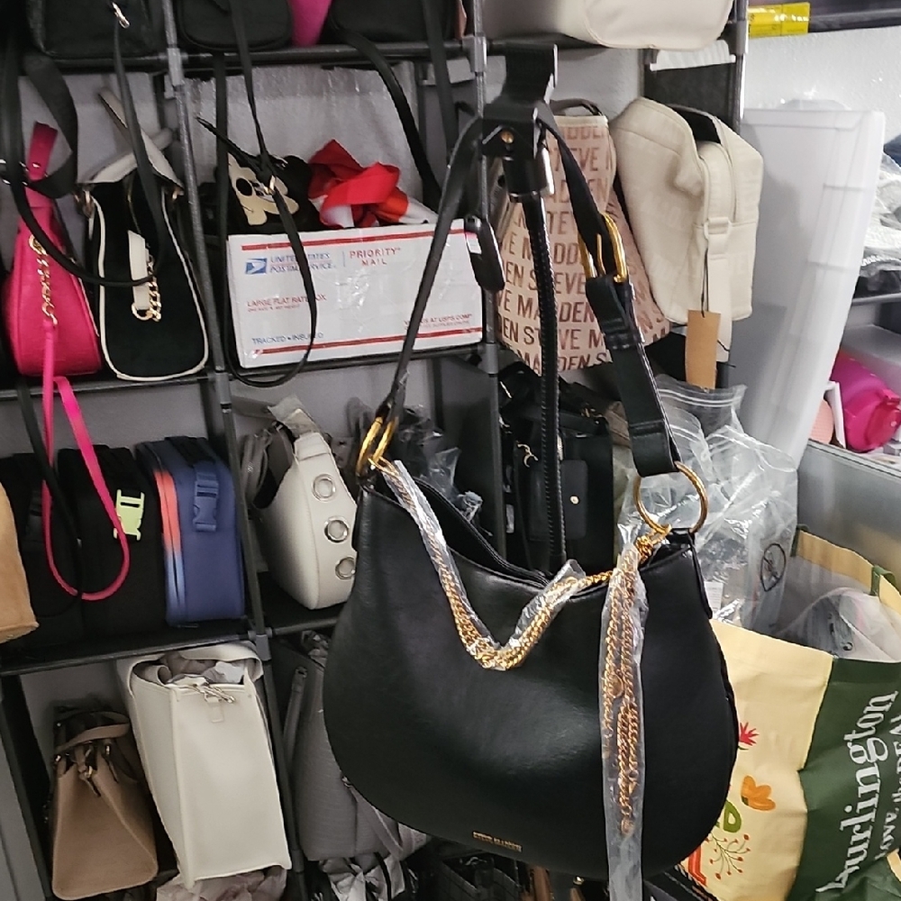 Steve Madden Black and Gold Shoulder Bag